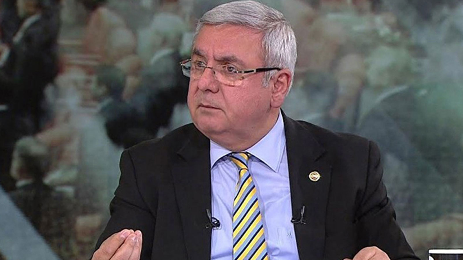 Metiner: Türkiye'de demokrasi eksikliği yok, fazlalığı var