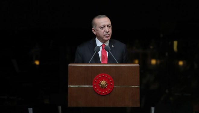 "Vatanı önce dil sonra ordu bekler"