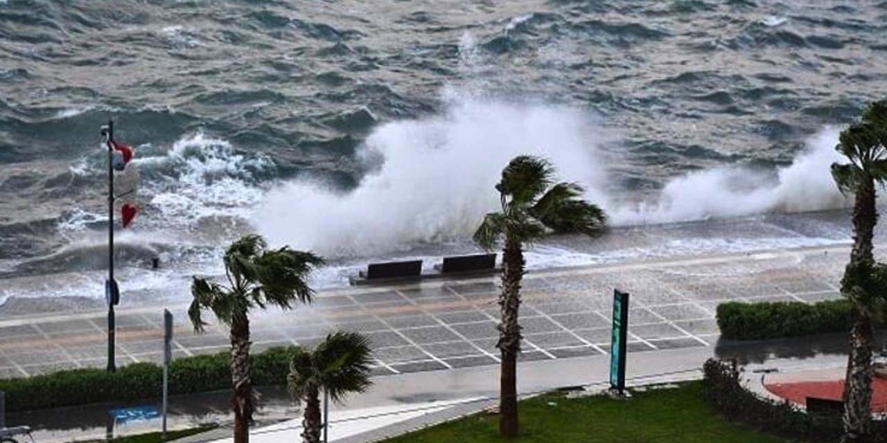 İzmir'de fırtınanın hızı saatte 100 kilometreye ulaştı