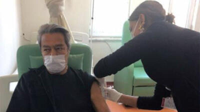 Kadir İnanır koronavirüs aşısı oldu