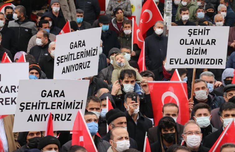 Van’da teröre lanet yürüyüşü