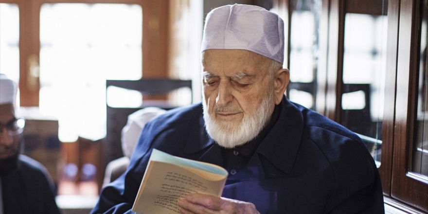 Hadis Alimi M. Emin Saraç'ın Cenazesi Fatih Camisi Haziresine Defnedilecek