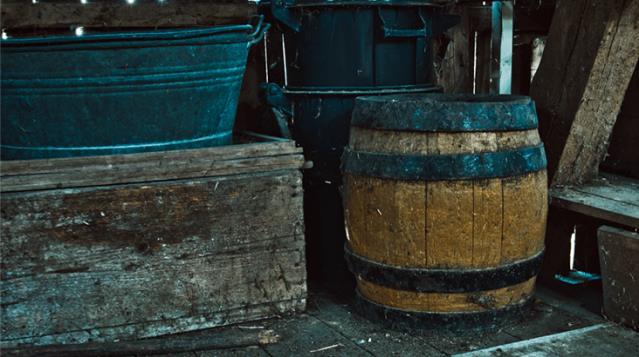 Annesinin cansız bedenini 30 yıl boyunca bir varil içinde saklamış