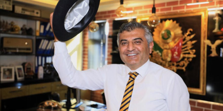 Cumhurbaşkanı Demirel'in şapkasını haczettirdi!