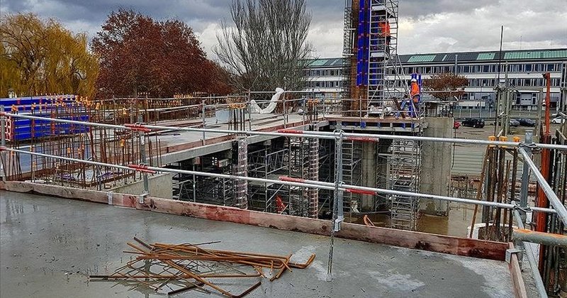 Fransa'da inşası devam eden Eyüp Sultan Camisi'ne saldırı