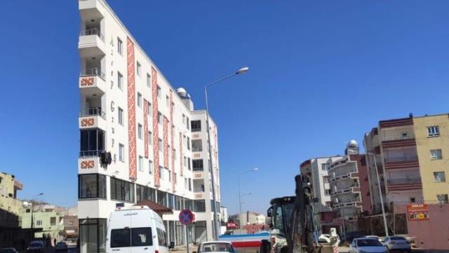 Yapısıyla dikkatleri üzerine çeken "İp bina"nın boş daireleri için talep patlaması yaşanıyor