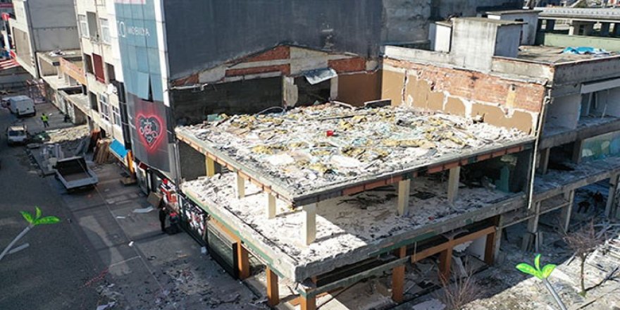 Rize’de yüzlerce dükkan ve konut tahliye edildi