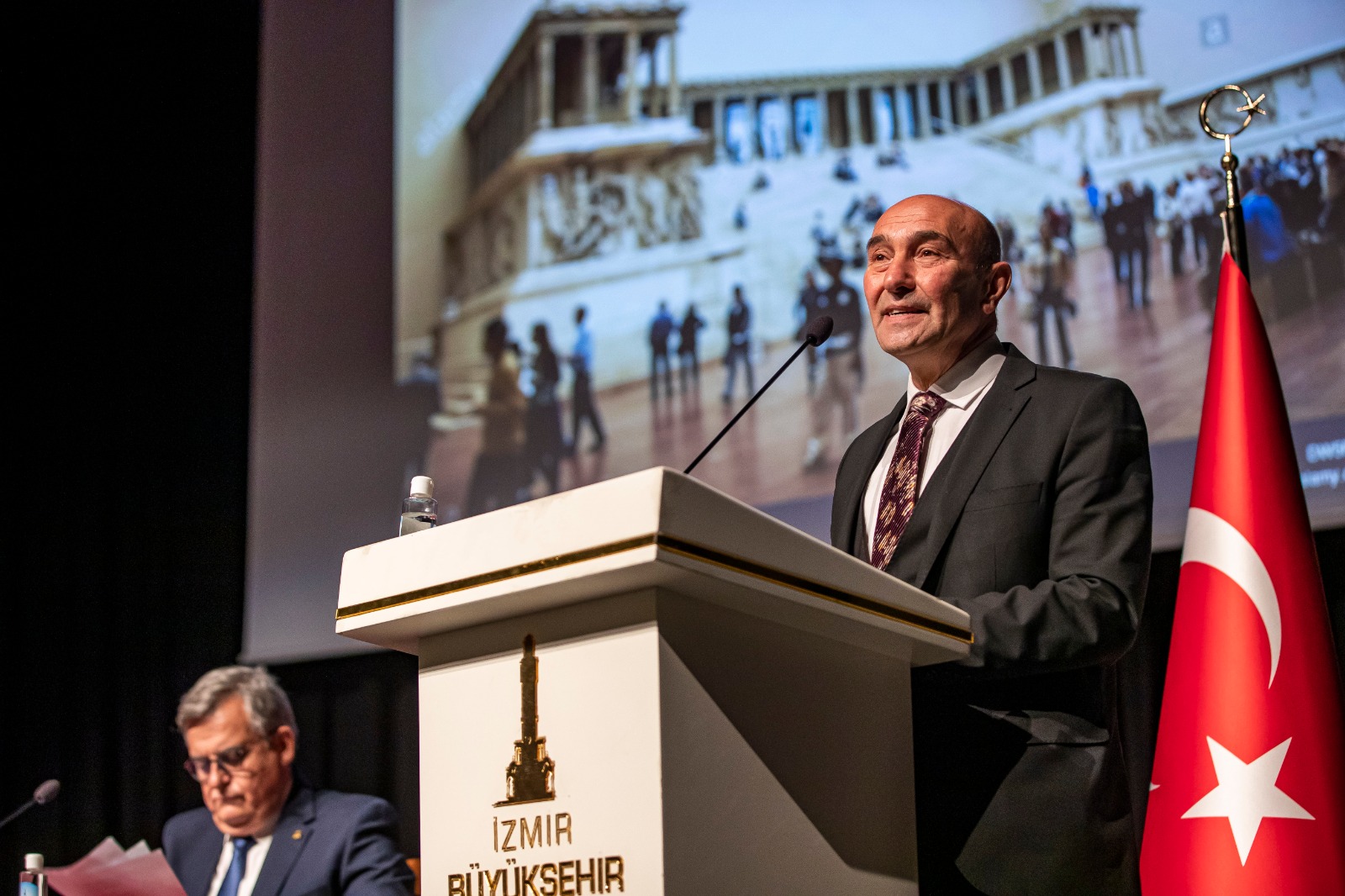 Başkan Soyer: "Zeus Sunağı'nı bu topraklara geri getireceğiz"