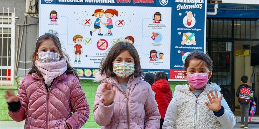 Yeni Normalleşme Süreciyle Okullarda Yüz Yüze Eğitime Başlandı