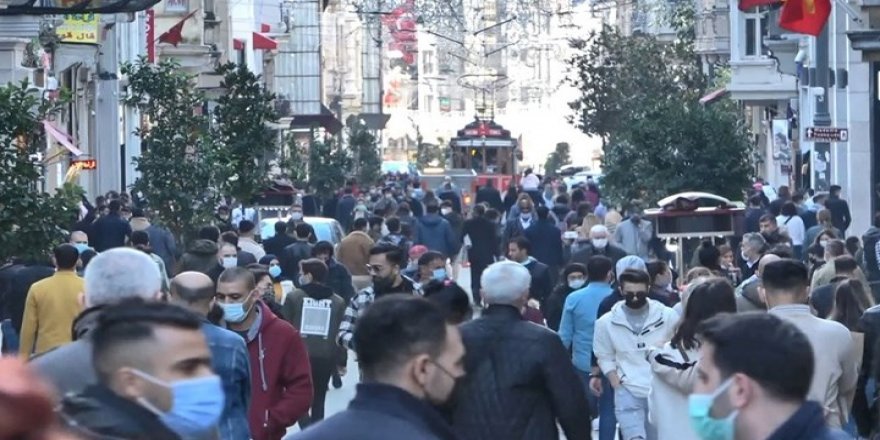 Kontrollü normalleşmenin ilk gününde 11 bin 837 yeni vaka!