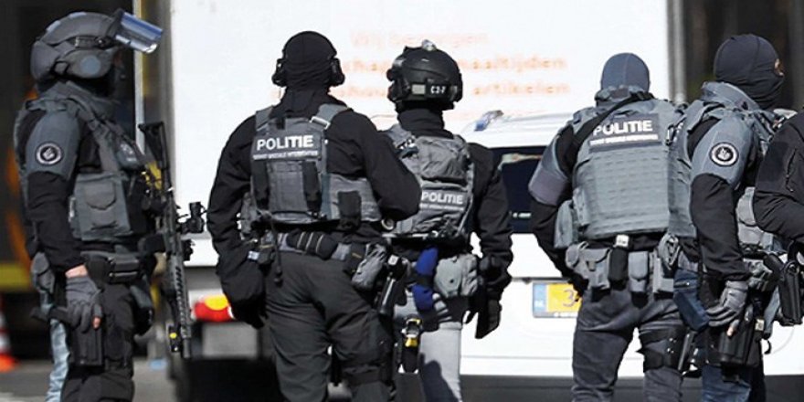 Hollanda'da koronavirüs test merkezi yakınında şiddetli patlama