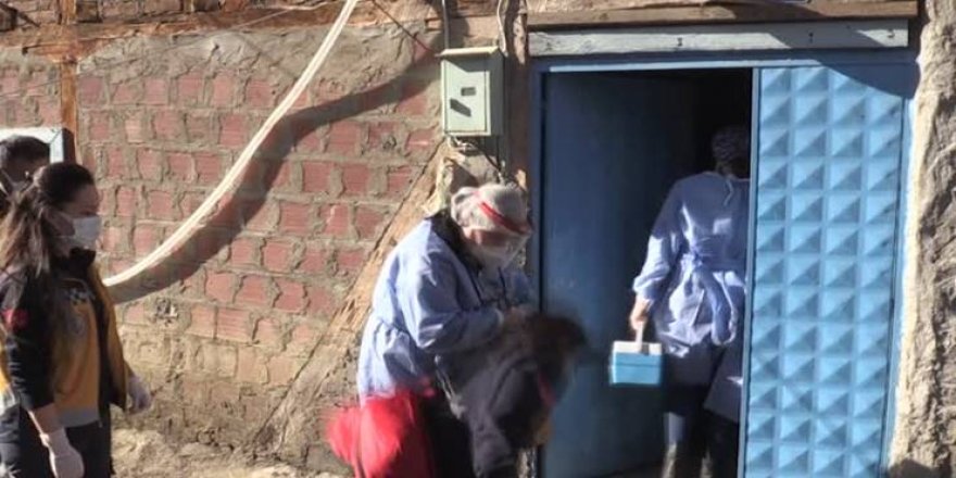 Doktor: Eşini kaybeden bir teyzemiz cenaze sonrasında 200 kişiye virüs bulaştırdı