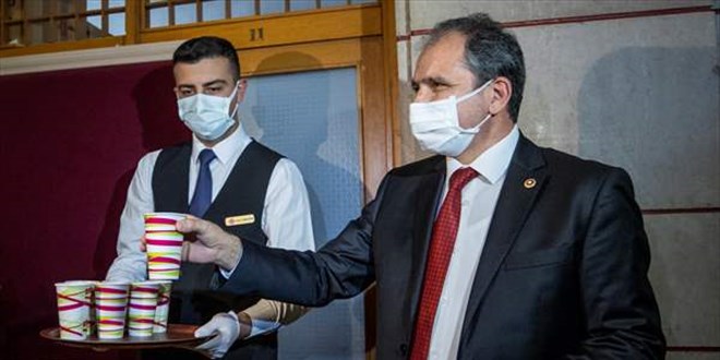 AK Partili Güneş: Koronavirüsle mücadelede Uşak tarhanasının büyük rolü olduğunu düşünüyoruz