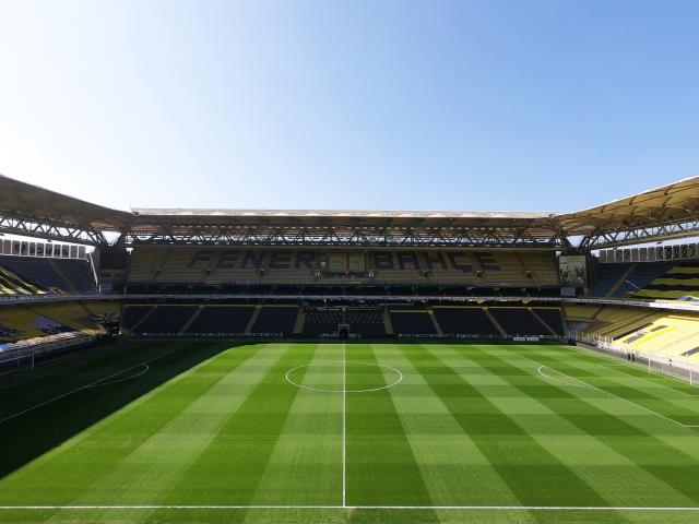 Göztepe maçı sonrası Ülker Stadı'nın zemini tamamen düzeldi