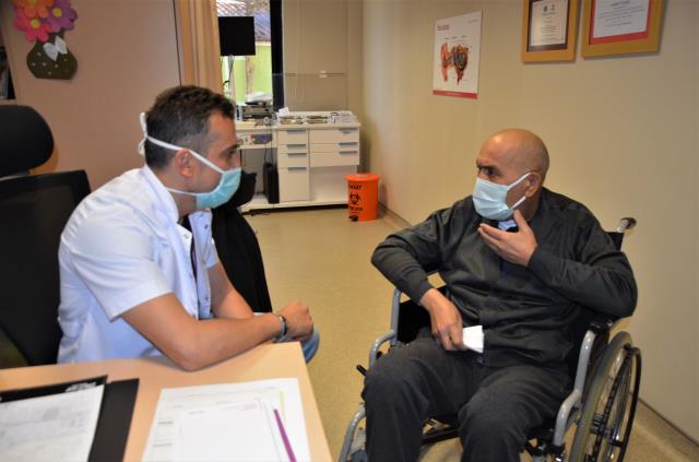 Dişi yüzünden tüm vücudunu enfeksiyon saran adam canını zor kurtardı