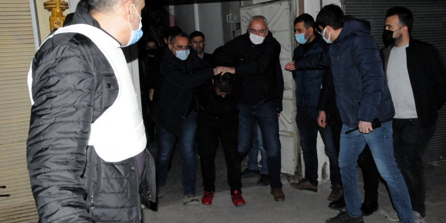 ’Kırmızı ayakkabılı katil’  yakalandı