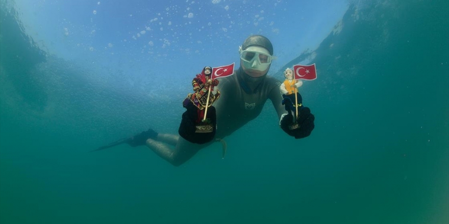 Serbest Dalış Rekortmeni Birgül Erken'den Sivas'ta 'Dünya Kadınlar Günü' Dalışı