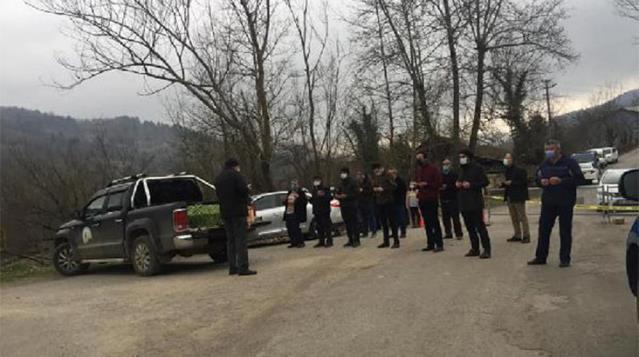 Annelerinin cenaze namazını jandarma noktasında kıldılar