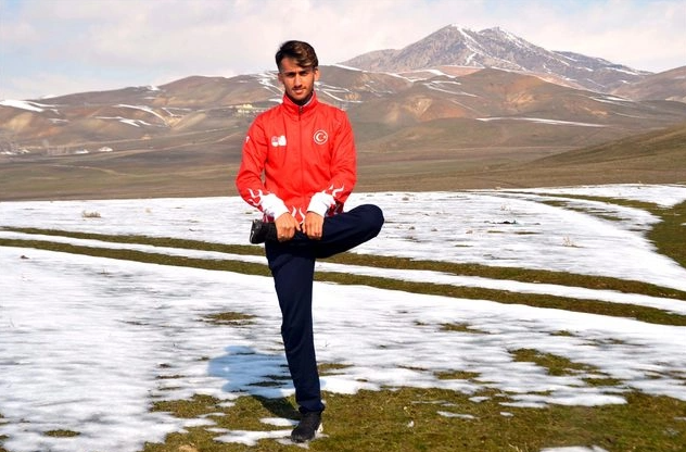 'Bir daha koşamaz' denilen milli atlet, şampiyonluğa koşuyor