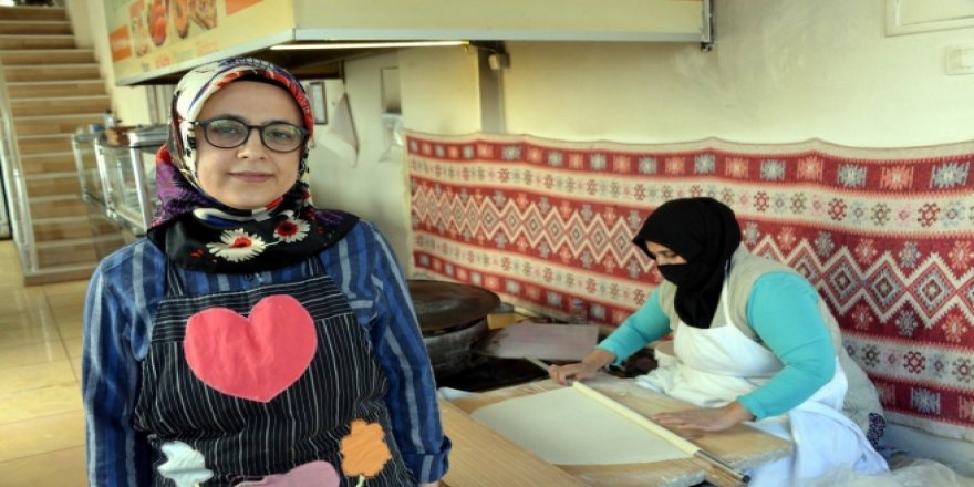 Kahramanmaraşlı kadın Bitcoin'le gözleme satıyor