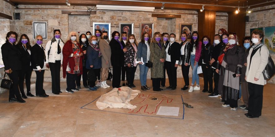 "Işığın İzindeki Kadınlar" Kuşadası'nda