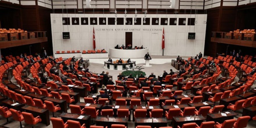 AK Parti'den 'kadına yönelik şiddeti araştırma komisyonu' teklifi