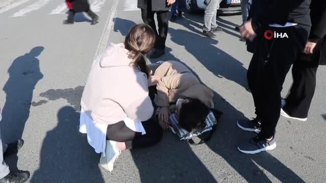 Kamyonetin çarptığı kadın yaralandı, ilk müdahaleyi olay yerinde bulunan hemşire yaptı