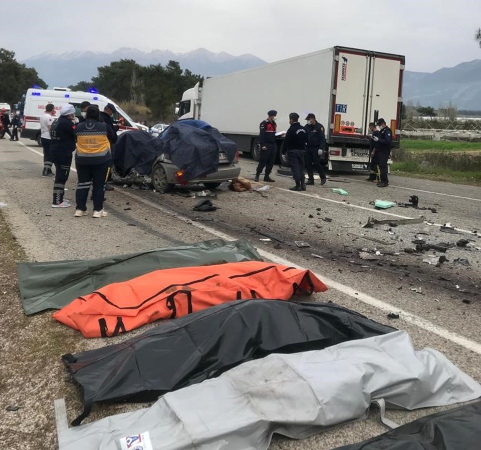 Muğla'da katliam gibi kaza: Aynı aileden 5 ölü