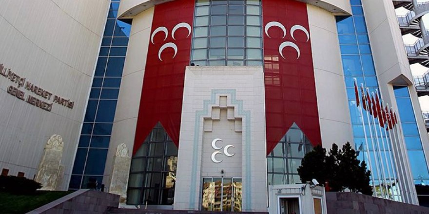 MHP'de Şok İstifa!