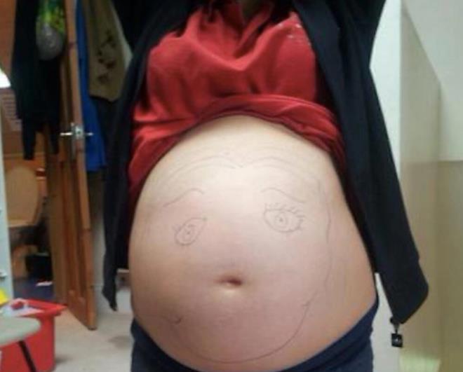 Cinsel ilişkiye girmeden hamile kalan kadına bakın ne diye sesleniyorlar