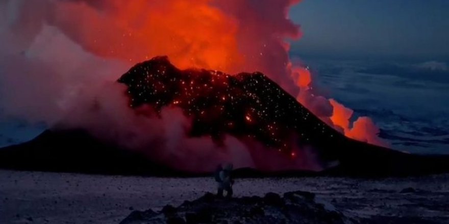 Rusya'da yanardağ patlaması: Buzullar erimeye başladı!