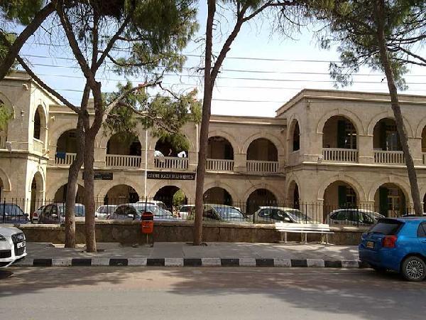 Genç kız kaldığı otel odasına zorla giren şahsın cinsel saldırısına uğradı