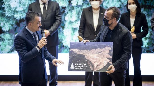 Haluk Levent'in ödül törenindeki sözleri başını yaktı!