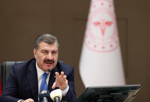 Türkiye'de 12 Mart günü koronavirüs nedeniyle 66 kişi vefat etti, 14 bin 941 yeni vaka tespit edildi