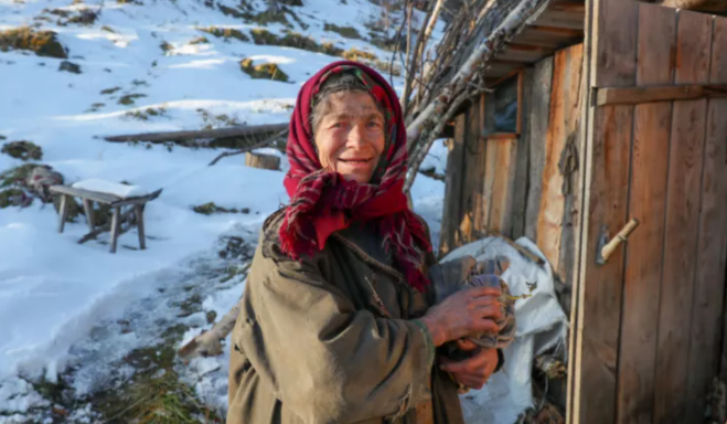 Dünyanın en yalnız insanı! Agafya artık yeni evinde