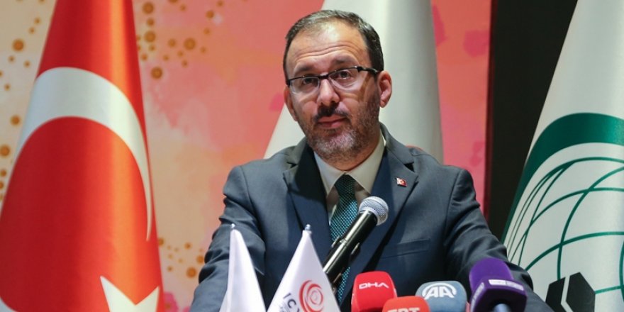 Sabah yazarı Hıncal Uluç'tan Spor Bakanı'na: "Kimsenin Türk futboluna zarar vermeye hakkı yok" diyorsunuz da, ne yazık ki en büyük zararı siz veriyorsunuz