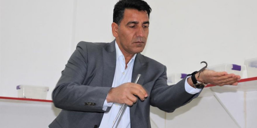 10 yaşından beri akreplerle iç içe; "Akrep Ali" tesis kurdu