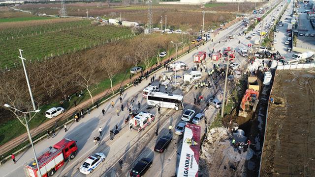 Bursa'da 22 aracı biçen ve 4 kişinin ölümüne neden olan tırın sürücüsü hakkında karar.