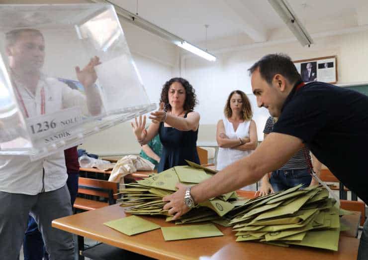 İYİ Partili Çıray: AKP yüzde 17-20, MHP yüzde 4-6