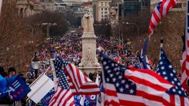 Bir polis memurunun öldürülmesiyle ilgili gözaltı.