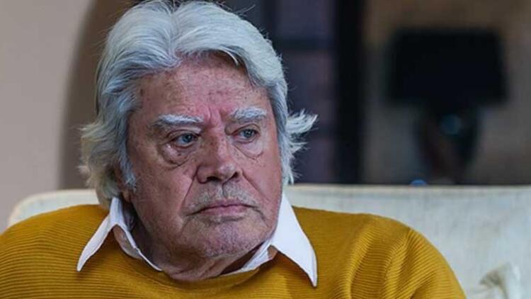 Andımız'ın kaldırılmasına bir tepki de Cüneyt Arkın'dan geldi