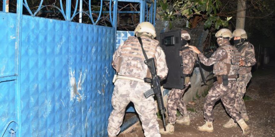 2 bin 500 polisle, helikopter destekli uyuşturucu operasyonu