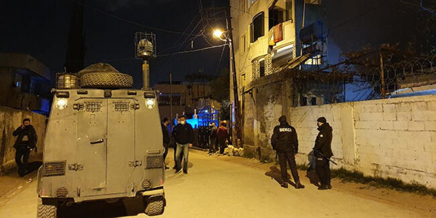 Evlenmelerine izin verilmeyince el ele tutuşup 4'üncü kattan atladılar