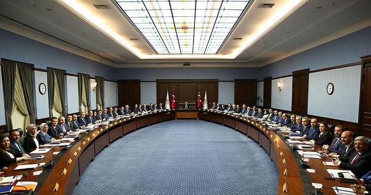 AK Parti MKYK'da köklü değişim!