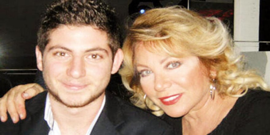 Nil Burak'ın Gerçek Adı Neydi?