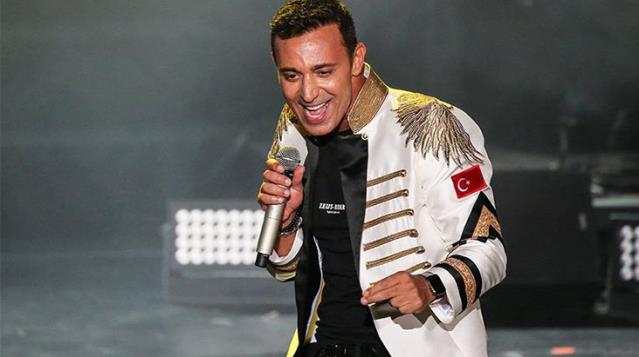 Defne Samyeli'nin şikayetçi olduğu Mustafa Sandal hakim karşısına çıktı