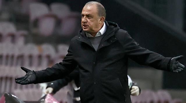 Penaltı kararı sonrası itirazdan sarı kart gören Fatih Terim çılgına döndü!