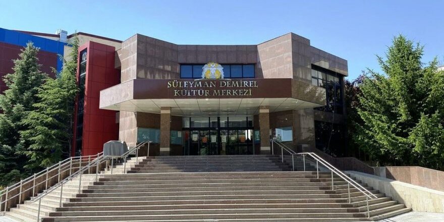 Süleyman Demirel’in ismi üniversiteden kaldırıldı