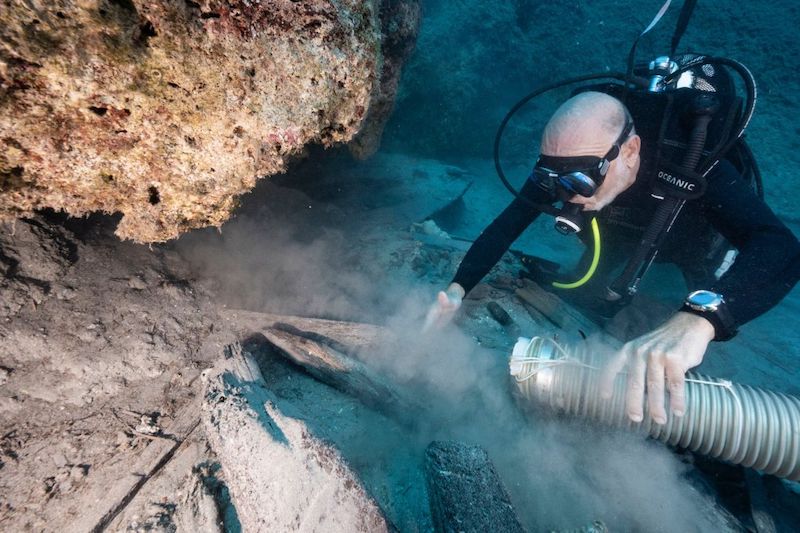 Elgin Mermerlerini Taşıyan Batıkta Osmanlı Sikkeleri Bulundu