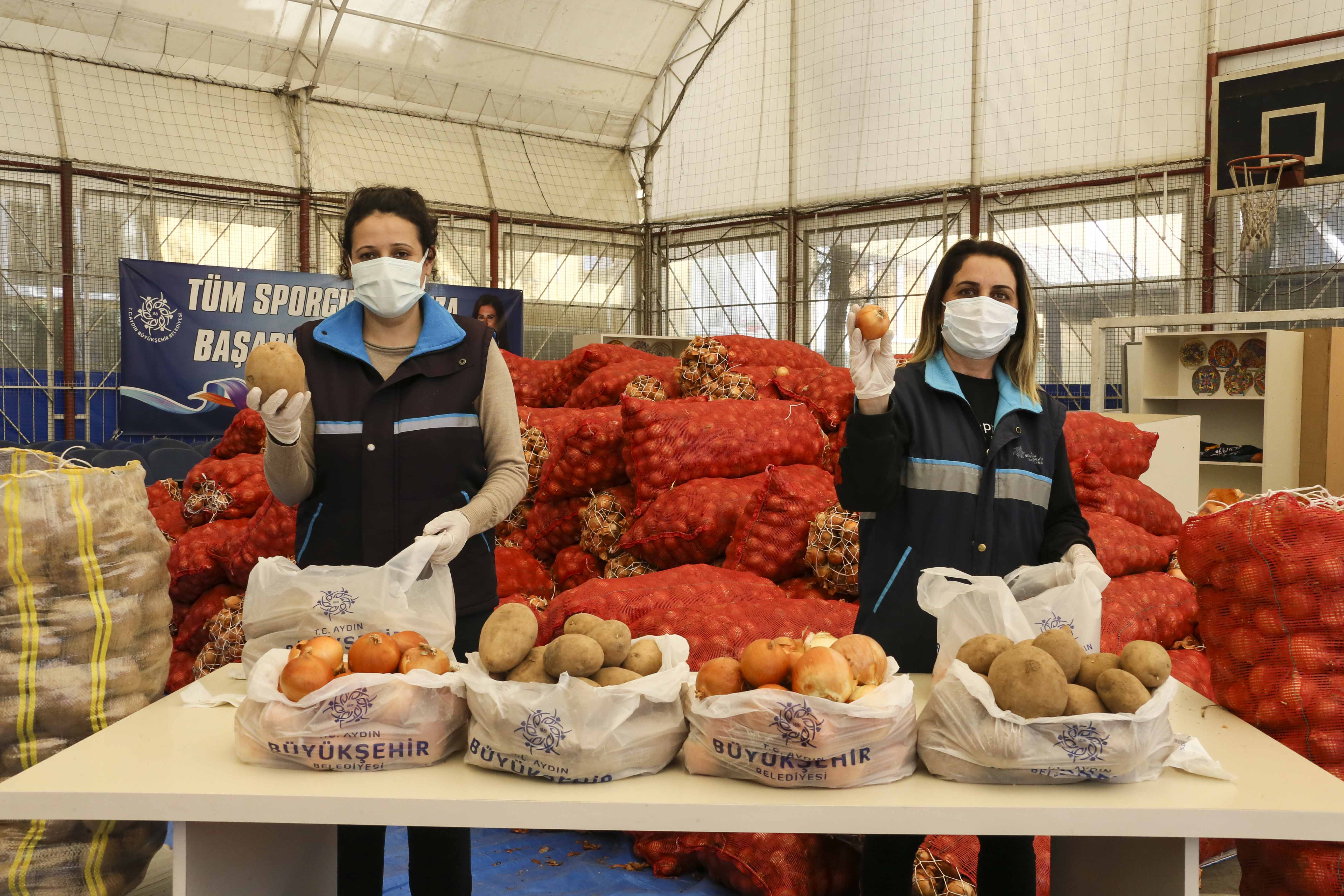 AYDIN BÜYÜKŞEHİR BELEDİYESİ'NDEN PATATES VE SOĞAN ÜRETİCİSİNE DESTEK